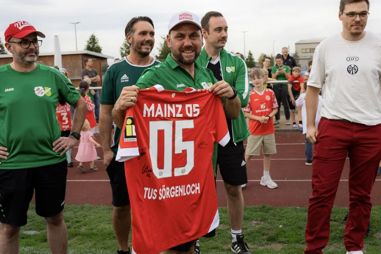 Bundesliga-Glanz beim TuS Sörgenloch – Foto 5